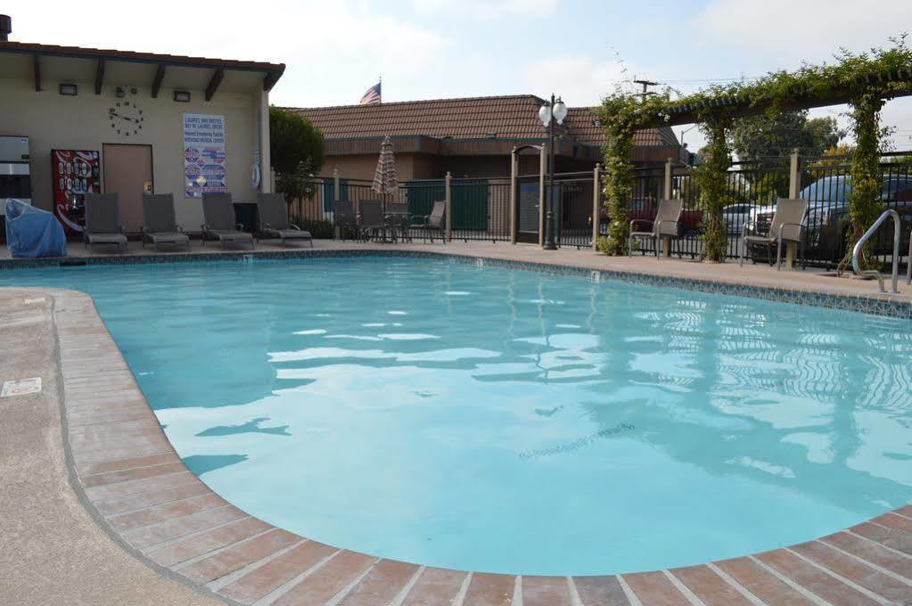 Laurel Inn & Conference Center Salinas Exteriér fotografie