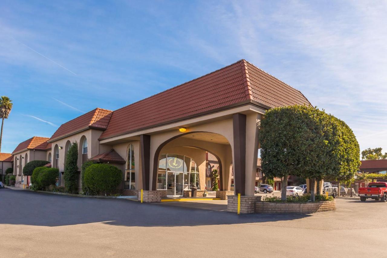 Laurel Inn & Conference Center Salinas Exteriér fotografie