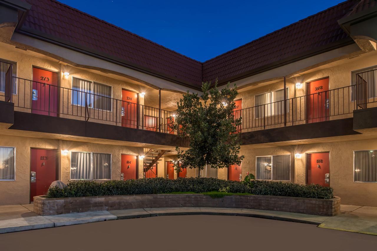 Laurel Inn & Conference Center Salinas Exteriér fotografie